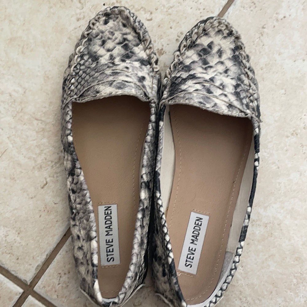Steve Madden Murphey flats snakeskin size 8